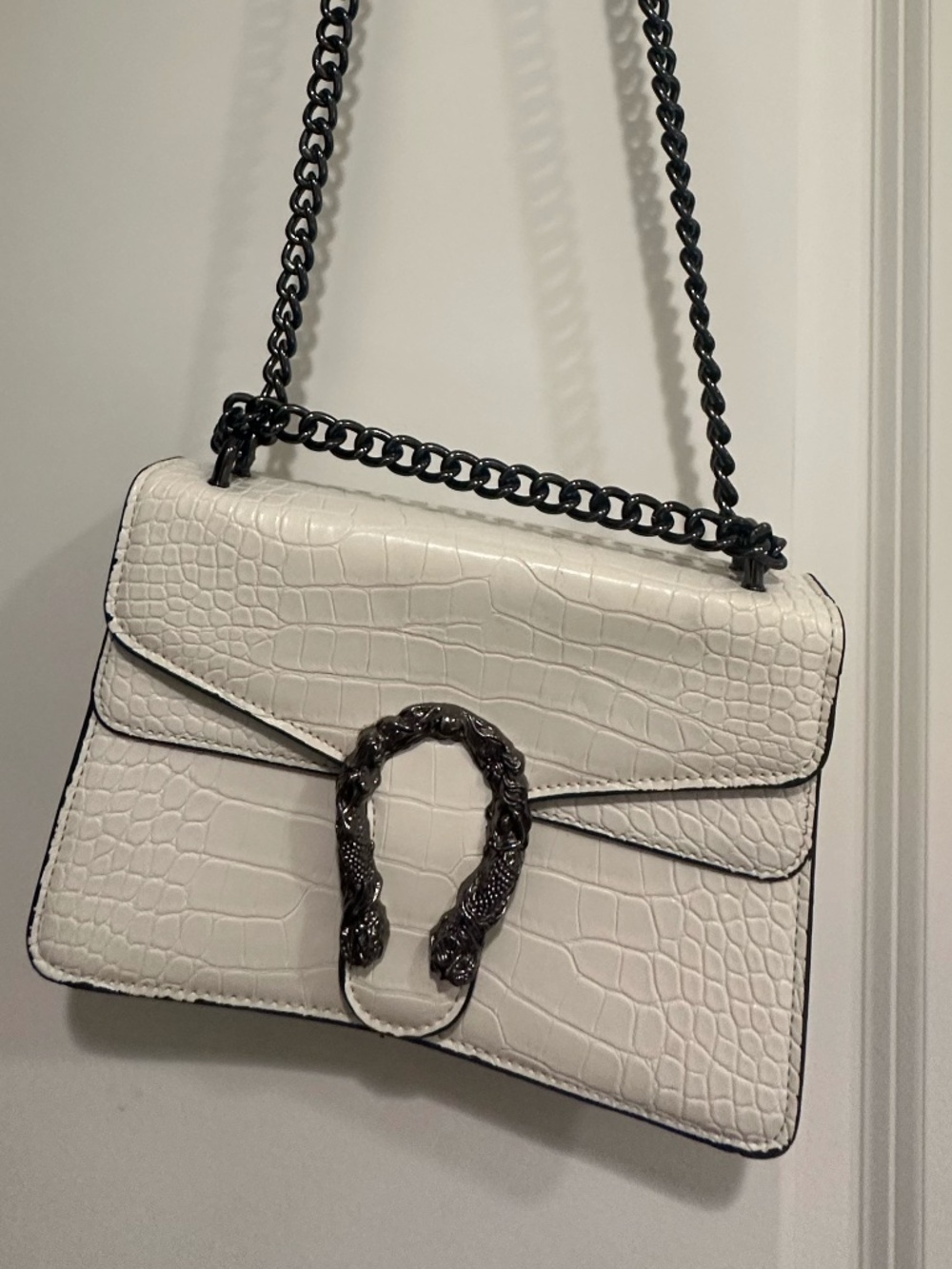 Snake print leather crossbody chain strap bag